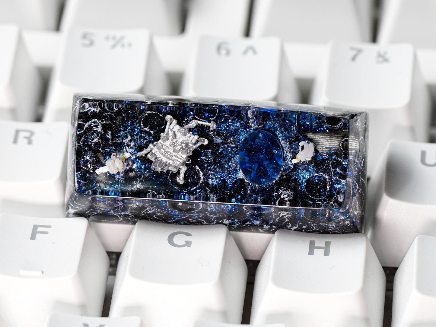 The Space Traveller Keycap- Astronaut Keycap- Galaxy Keycap- Universe Keycap- Resin Keycap for Mechanical Keyboard - Datkey Studio