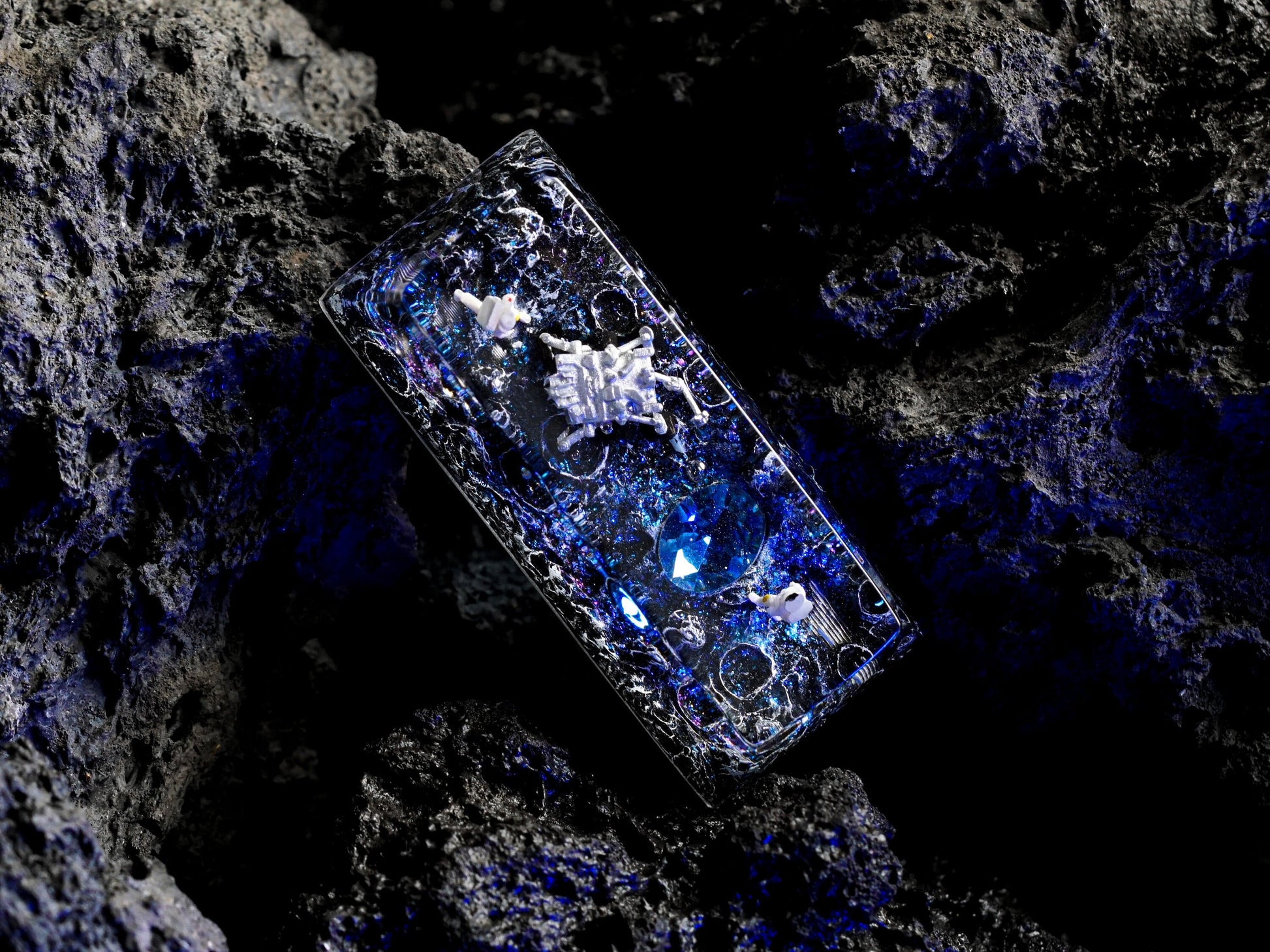 The Space Traveller Keycap- Astronaut Keycap- Galaxy Keycap- Universe Keycap- Resin Keycap for Mechanical Keyboard - Datkey Studio