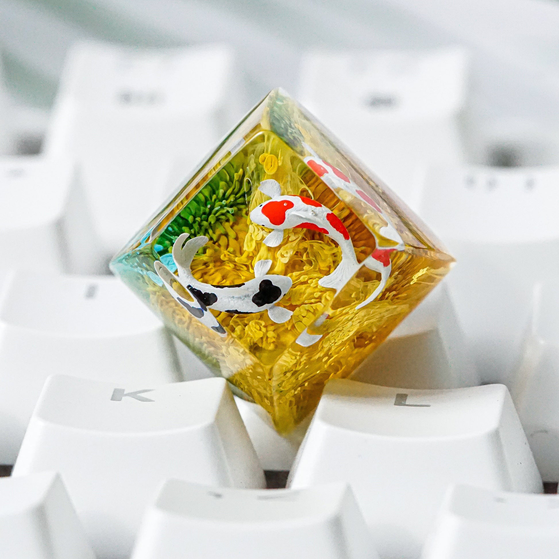 Koi Fish Keycap- Artisan Keycap- Japanese Koi- Keycap for Mx Cherry Keyboard - Datkey Studio