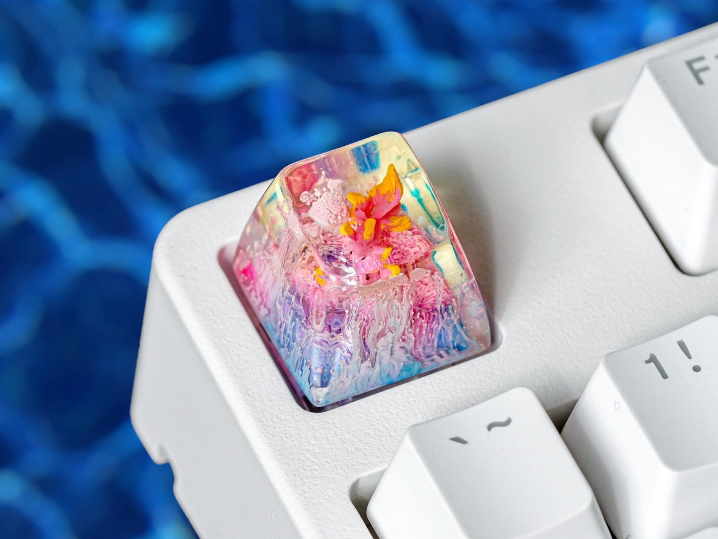 Pink Yellow Fish Keycap- Artisan Keycap- Esc Keycap- Keycap for MX Cherry Switches Keyboard - Datkey Studio