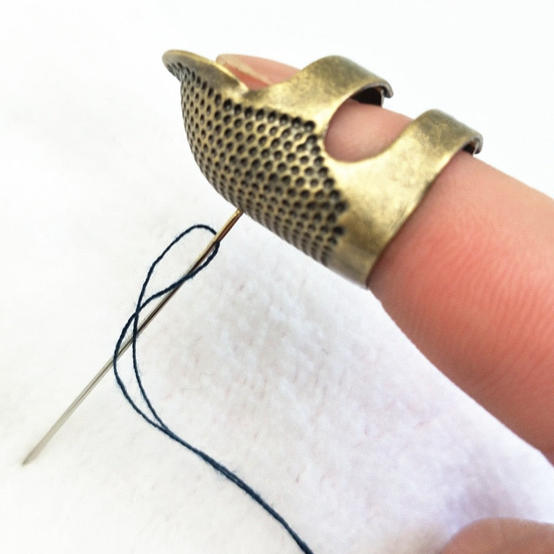 Retro Finger Armor Sewing Protector