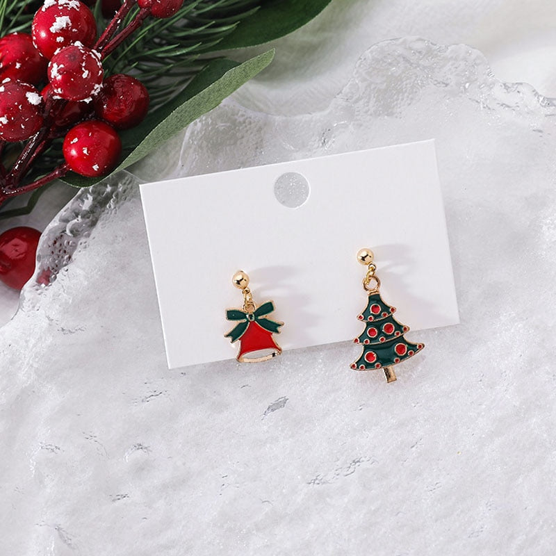 Charming Christmas Time Design Earrings