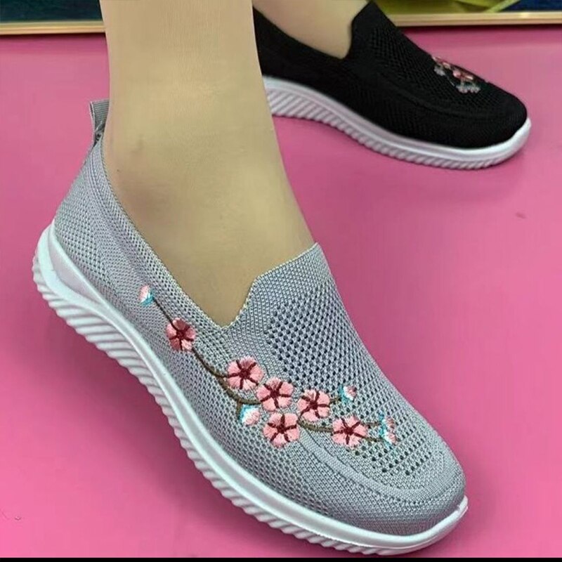 Daily Walk Lightweight Breathable Floral Sneakers