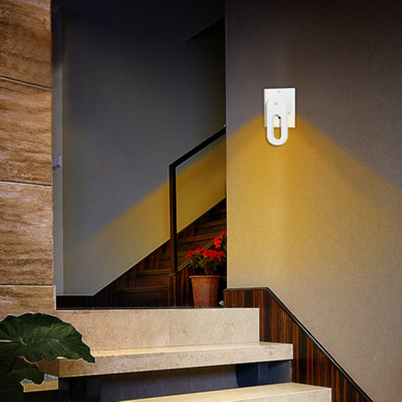 Twilight Sensor Energy Saving Socket Wall Night Light