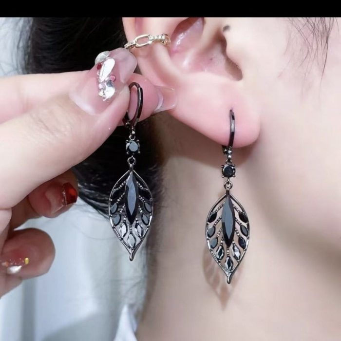 Leaf Shiny Zircon Earring