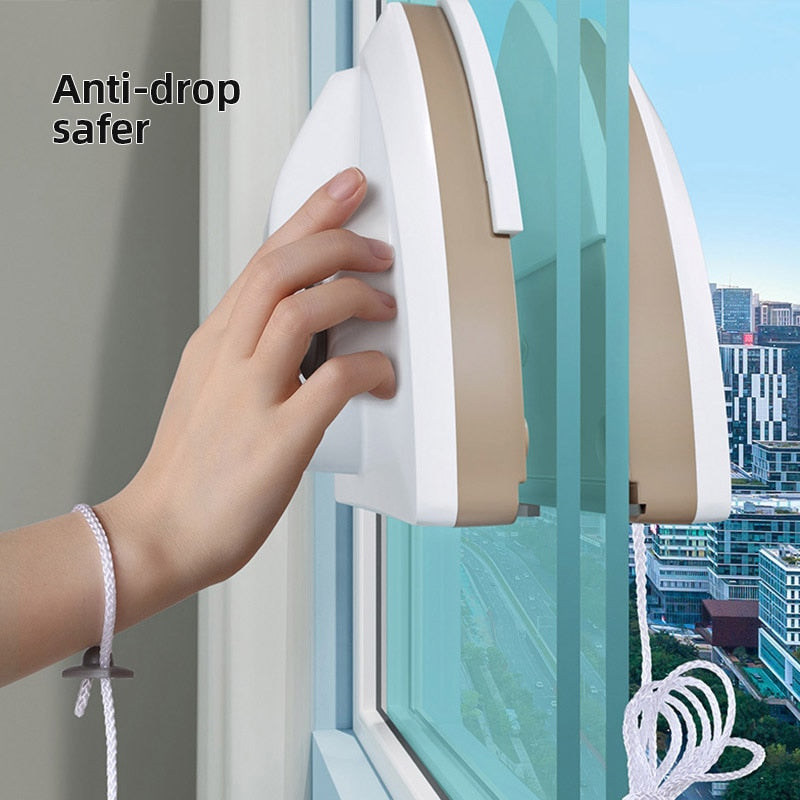 Automatic Water Discharge Magnetic Window Cleaner Gadget