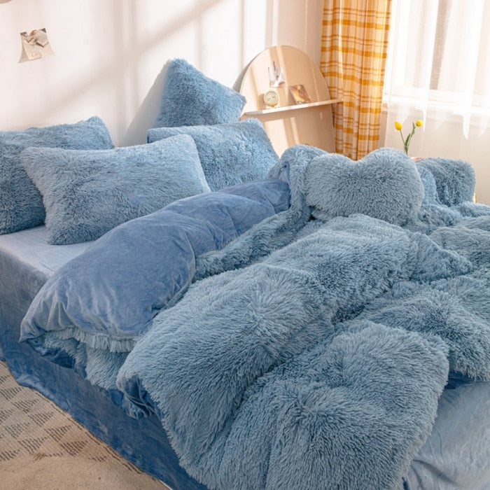 Luxury Cozy Clouds Bedding Set