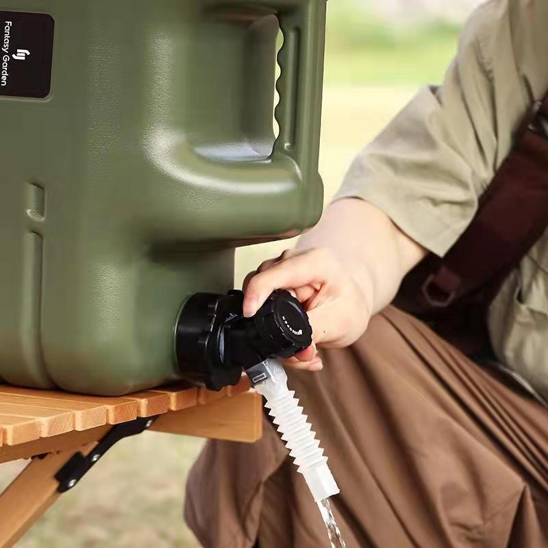 Portable Built-in Tap Camping Water Tank