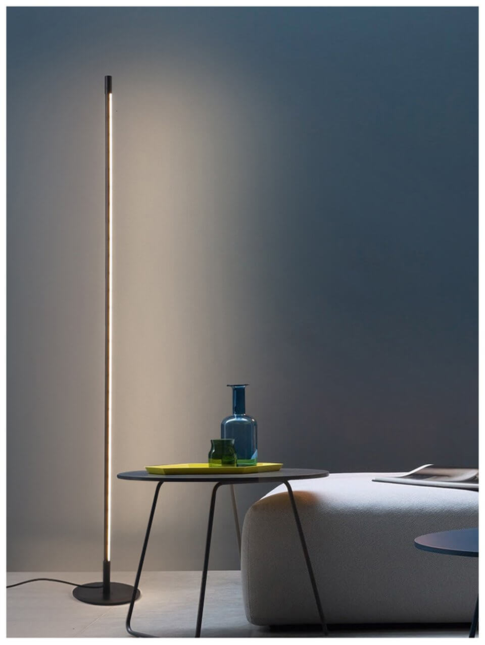 Elegant Vertical Atmospheric Floor Lamp