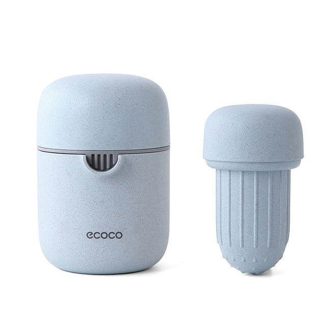 Portable Simple Pastel Mini Juicer