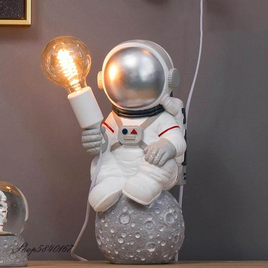 Minimal Resin Astronaut Table Lamps