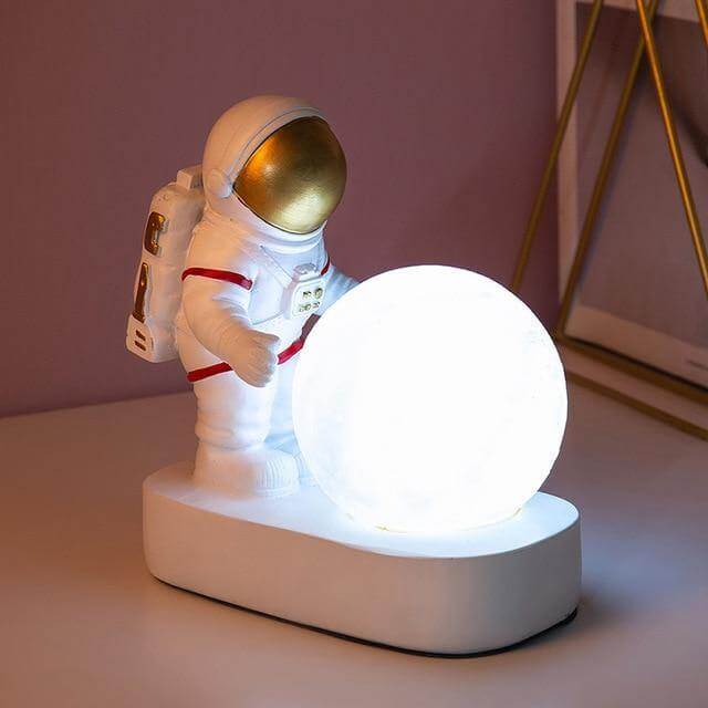 Minimal Resin Astronaut Table Lamps