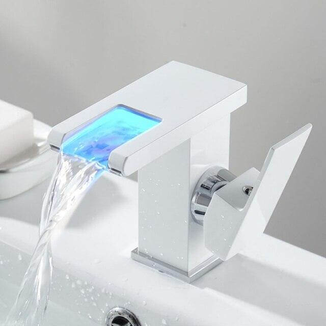 Water Temperature Sensitive LED Bathroom Faucet