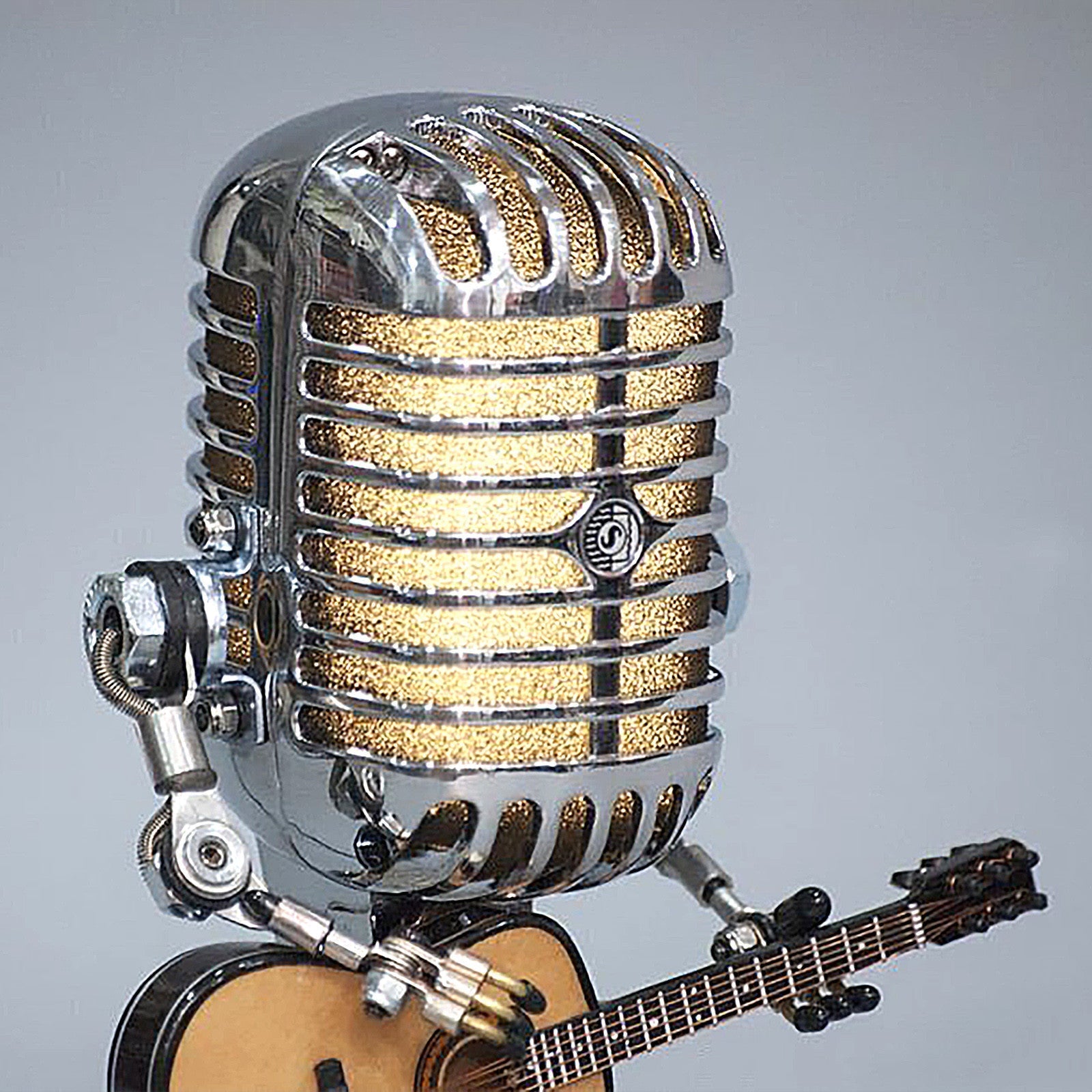 Vintage Guitar Playing Microphone Robot Lamp